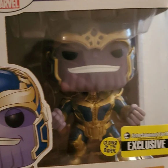Thanos (Glow in the Dark) Entertainment Earth Exclusive - 6 Inch Glow in Dark - Picture 2 of 10